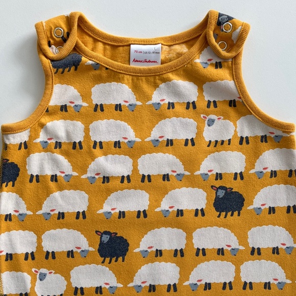 *Hanna Andersson Jumpsuit (size 75) - Picture 3 of 7